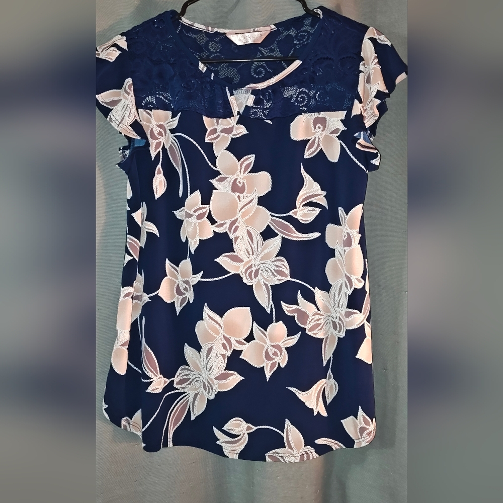 SJS Blouse With Navy And Pink Floral Design Short Flutter Style Sleeves Size M
